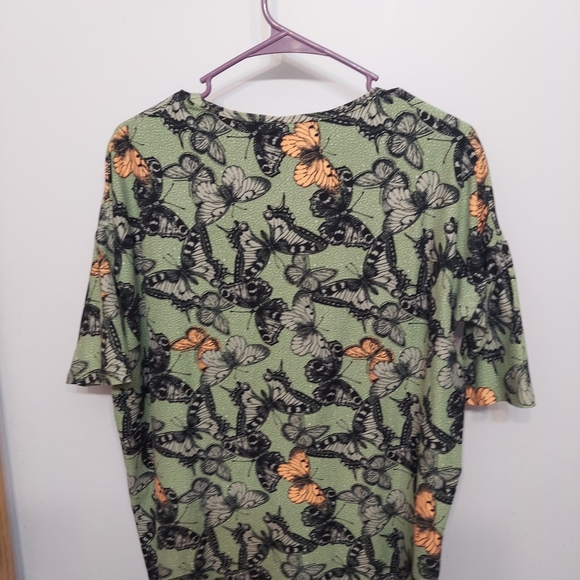Lularoe butterfly print Irma XS oversized flowy - Picture 8 of 8